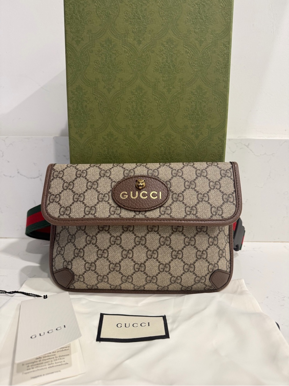 Gucci GG Supreme Beige/Brown Canvas Messenger Bag